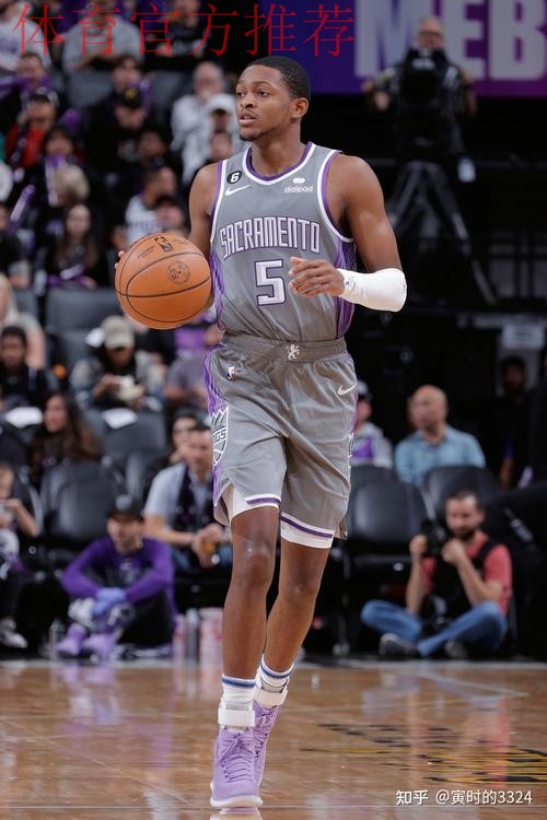 福克斯：不看国王的比赛，唯一保持联系的是基根-默里